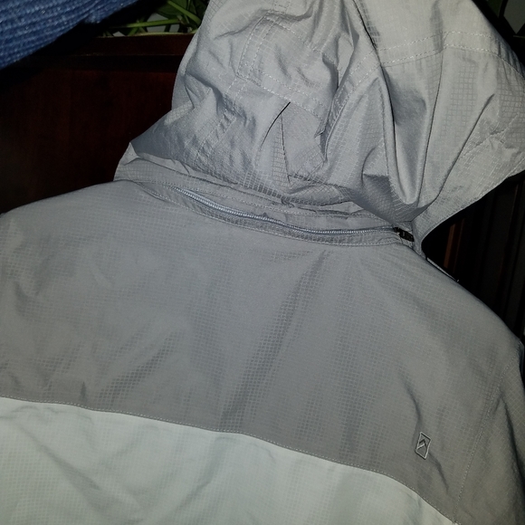 Alpine Insulated Jacket - Picture 7 of 16